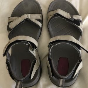 Recreational shoes